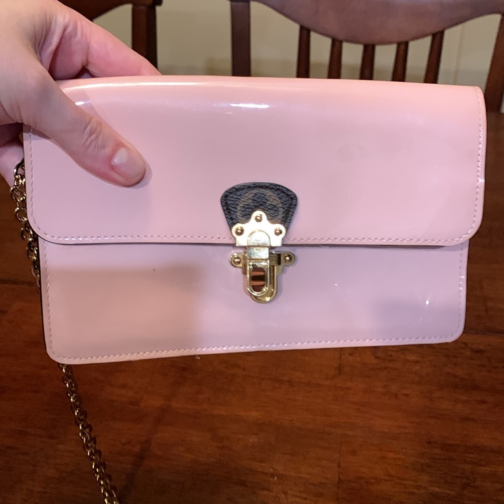 Authentic Elegant authenticPink and LV brown Clutch with Golden long chain,must!